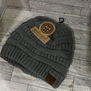 Girlie girl gray winter chunky knit beanie hat new
